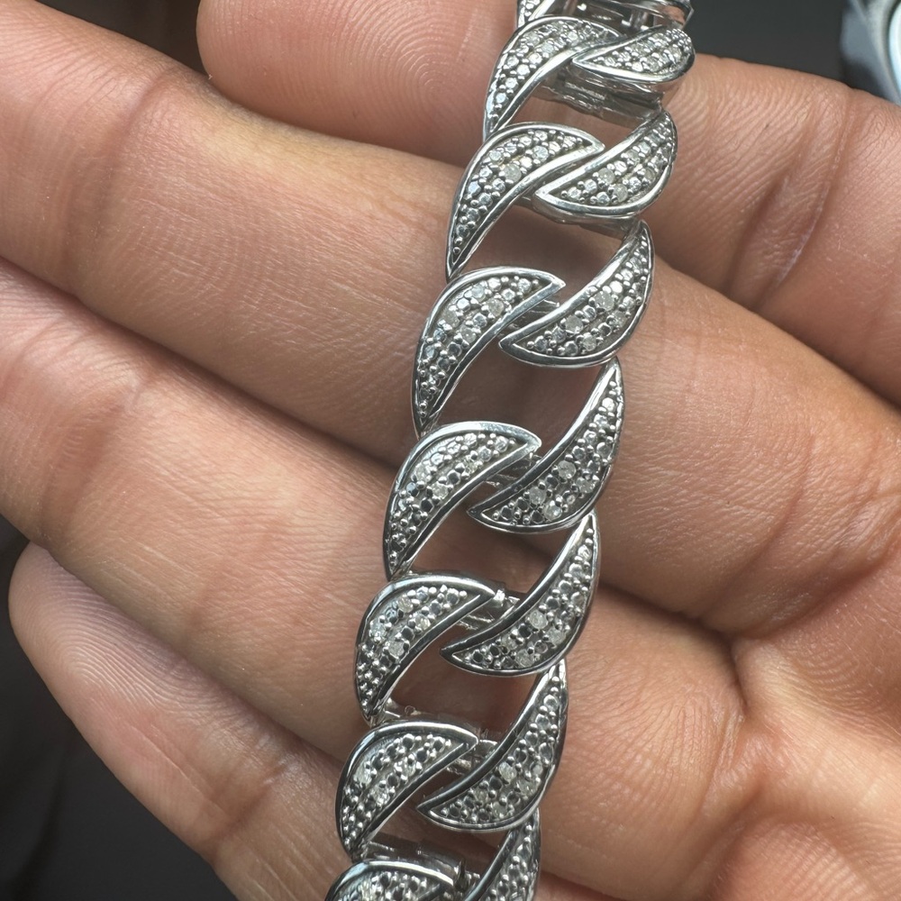 1ct diamond Link bracelet 7.5 inches.